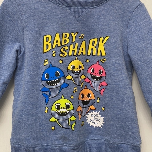 Jumping Beans Baby Shark Softest Fleece Pullover Sweatshirt Size 2T - Picture 2 of 5